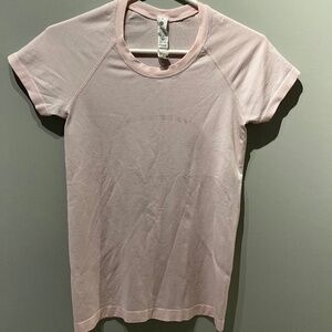 Lululemon swiftly tech t shirt hip length